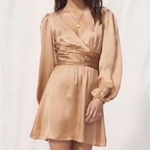 Aritzia Wilfred Rhythm Satin Dress Puff sleeves Champagne Women’s SZ 6 flirty